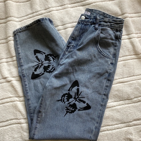 Butterfly Jeans - Picture 2 of 2